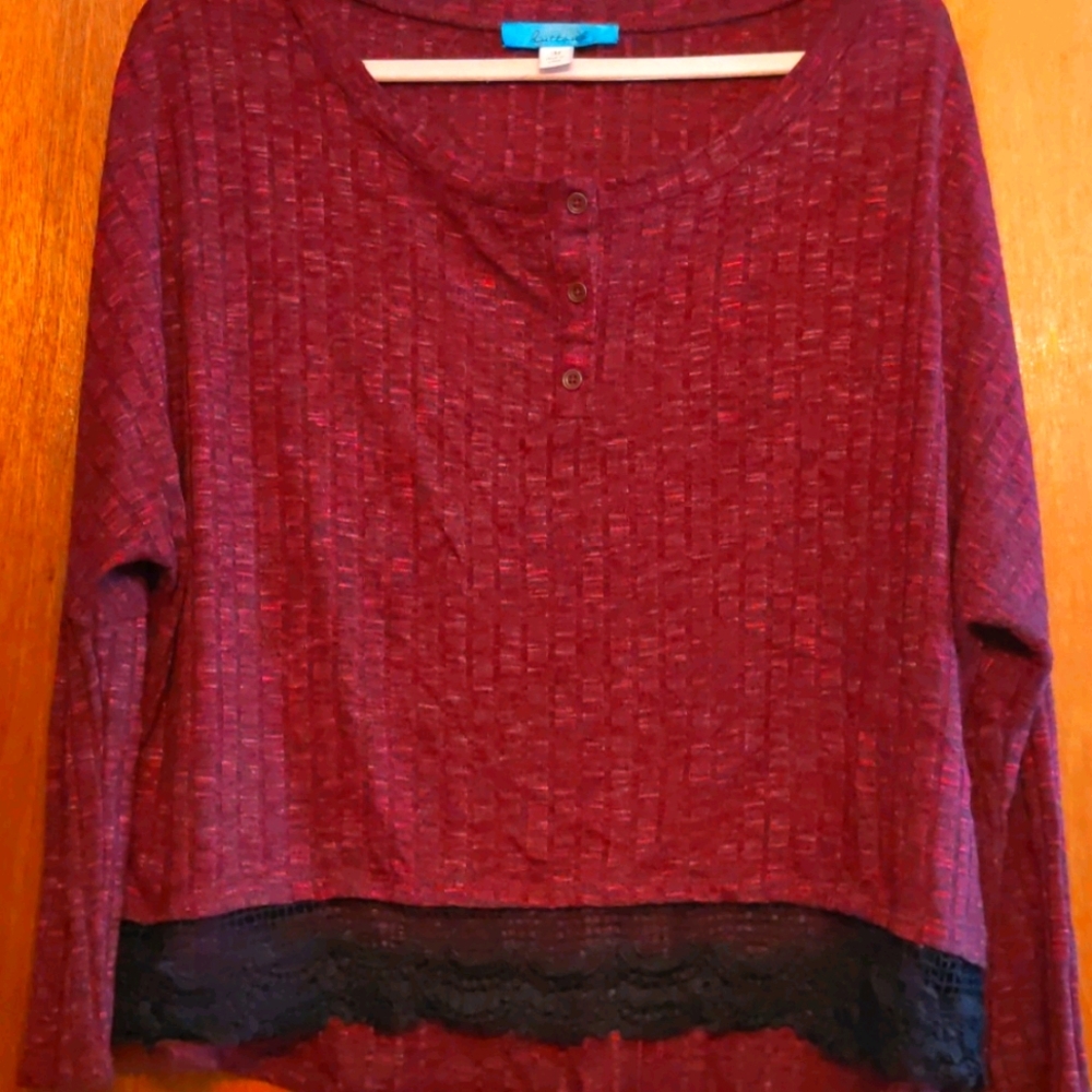 Francesca's boutique  burgundy lace Henley